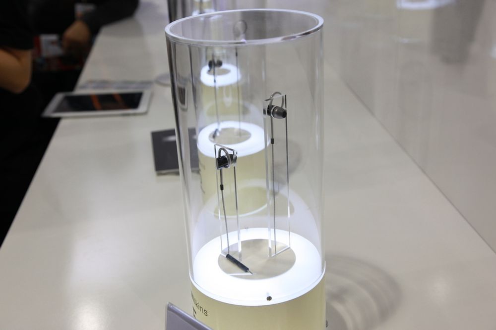 Bowers&Wilkins lanserte nylig sine nye øreplugger C5, og brukte IFA til å vise dem frem. Vi håper å se dem på testbenken snart.