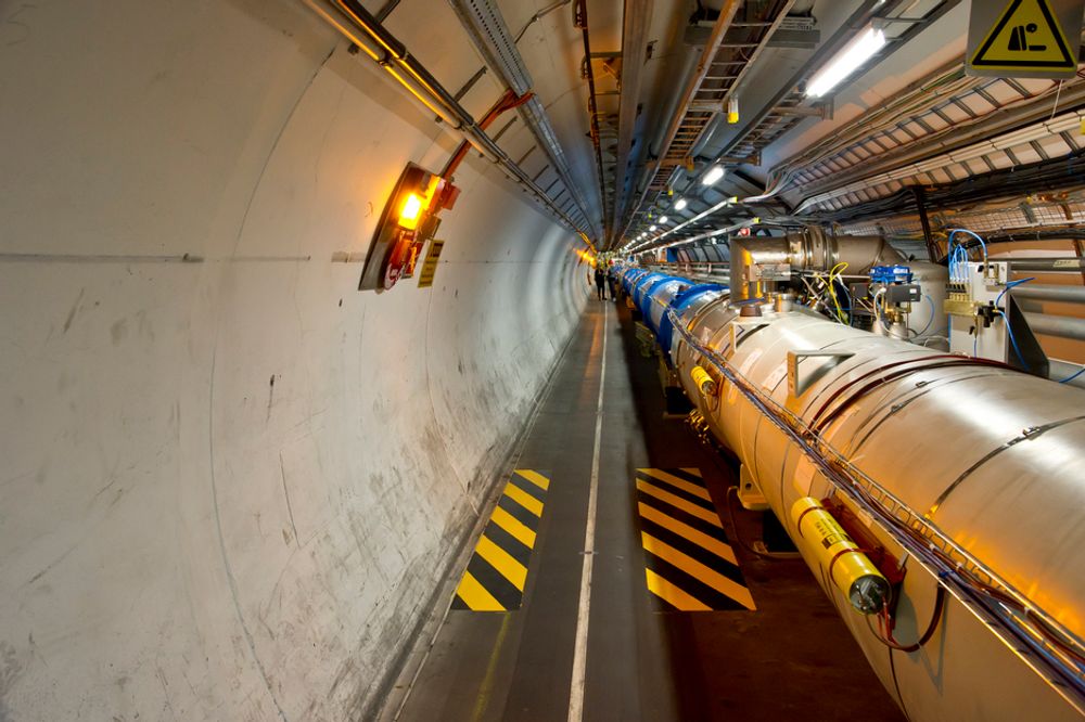 BIG BANG: Partikkelakseleratoren ved Den europeiske organisasjon for kjernefysisk forskning (Cern) skal finne svaret på universets gåter under Big Bang. Nå trenger gigantiske Large Hadron Collider en verdig motsats på dataprosesseringssiden.