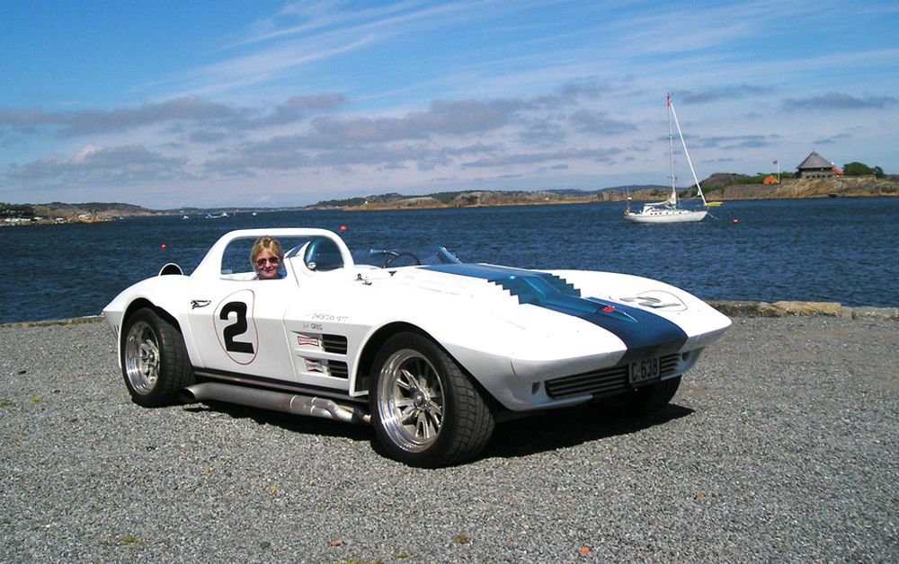 Dette er en replika av en Chevrolet Corvette Grand Sport som ble bygget i 1996 og eies av Christian Fett.