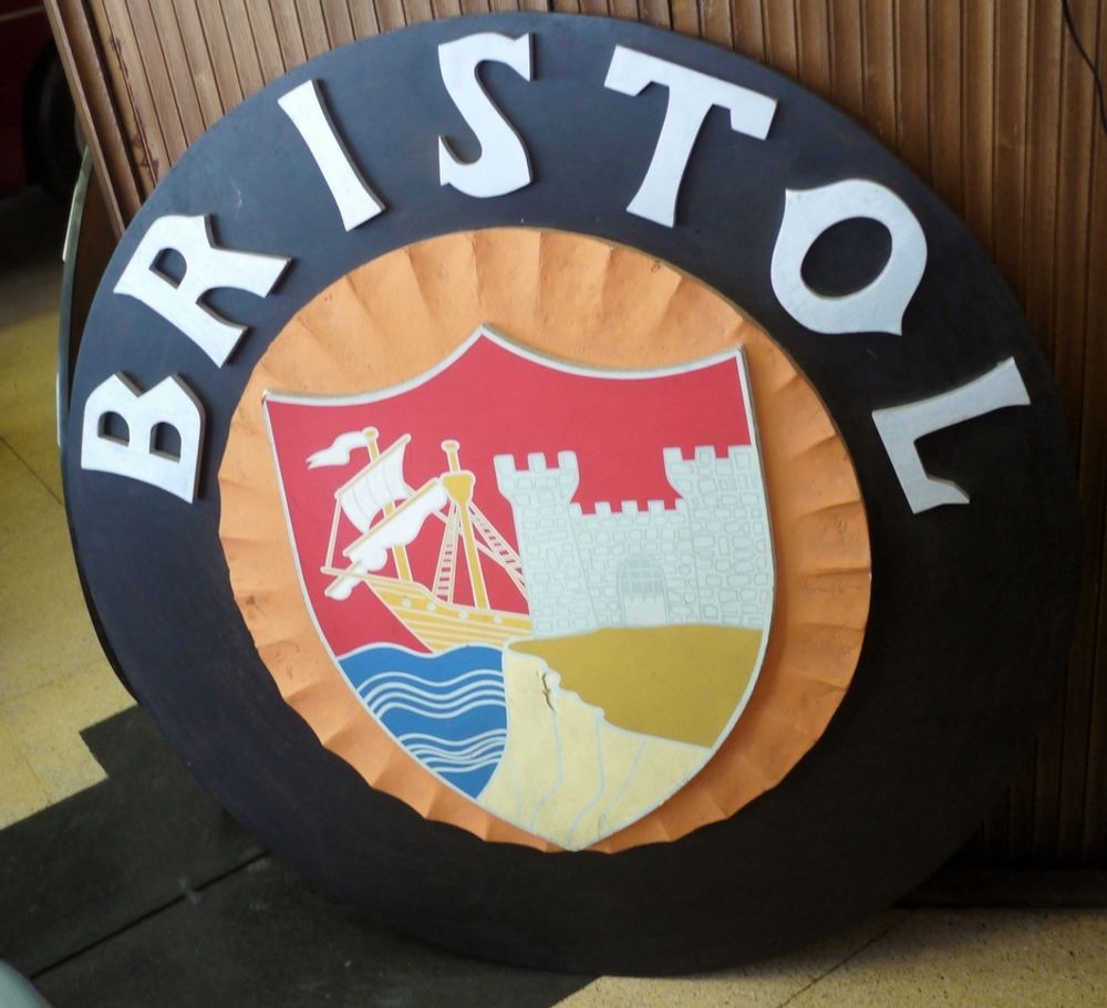 ÆRVERDIG: Bristol Cars Ltd leter etter friske penger for å kunne videreføre driften.