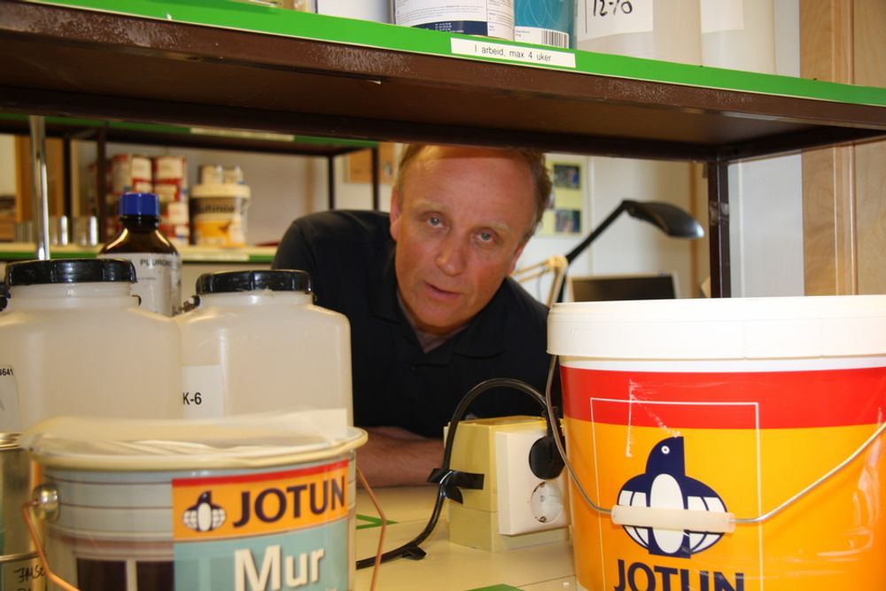 ALDRI MER: FoU-direktør Bent Haflan i Jotun sier det er 30 år siden selskapet sluttet med ftalater.