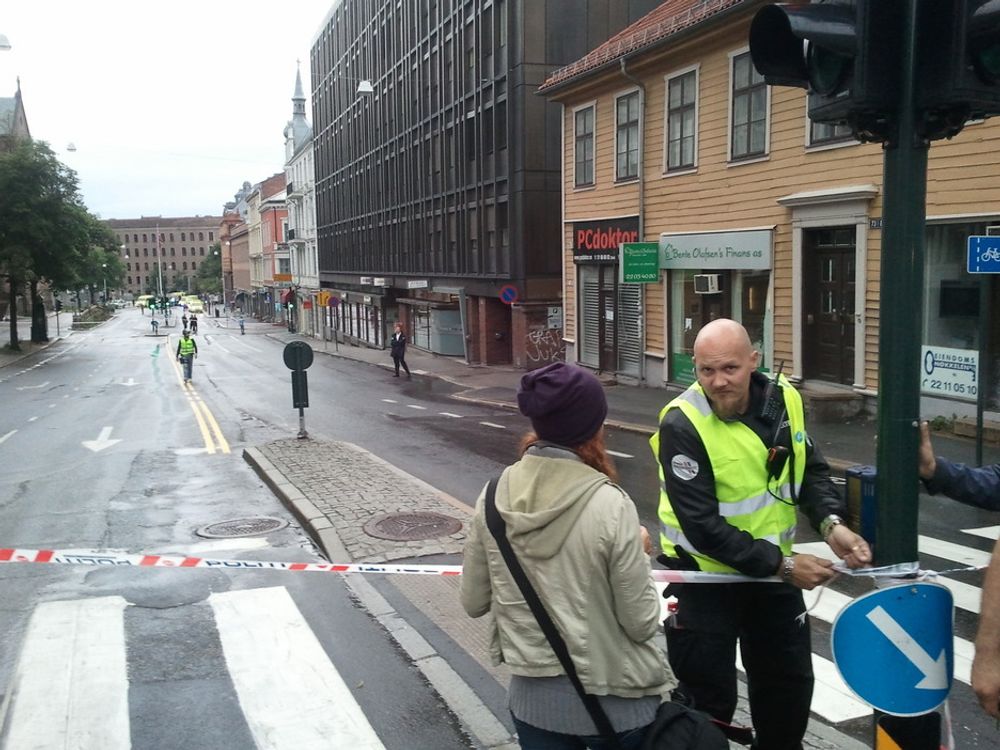 Oslopolitiet har sperret av nesten hele Oslo sentrum etter den angivelige terroraksjonen fredag.