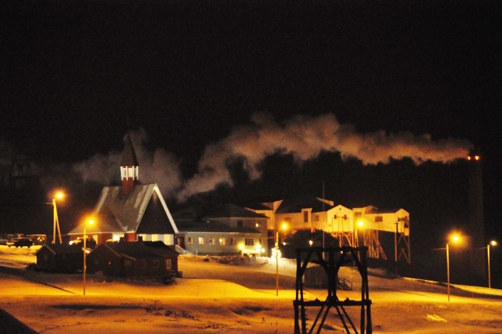 FORURENSER: Energiverket fyres med kull fra Gruve 7 og gir Longyearbyen fjernvarme og strøm.