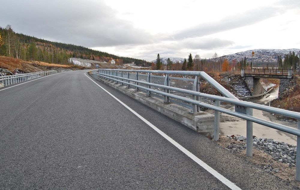 Det svenske firmaet Svevia ligger best an til å få driftskontrakten for området Mosjøen. I dette området ligger den nye E 6 mellom Majahaugen og Flyum i Grane kommune, som ble åpnet i fjor høst.