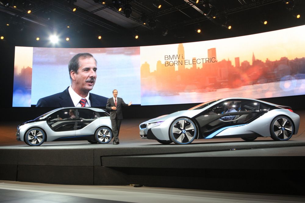 FØRST UT: BMW lanserte sine to nye el- og hybridkonsepter på IAA - i3 og i8.