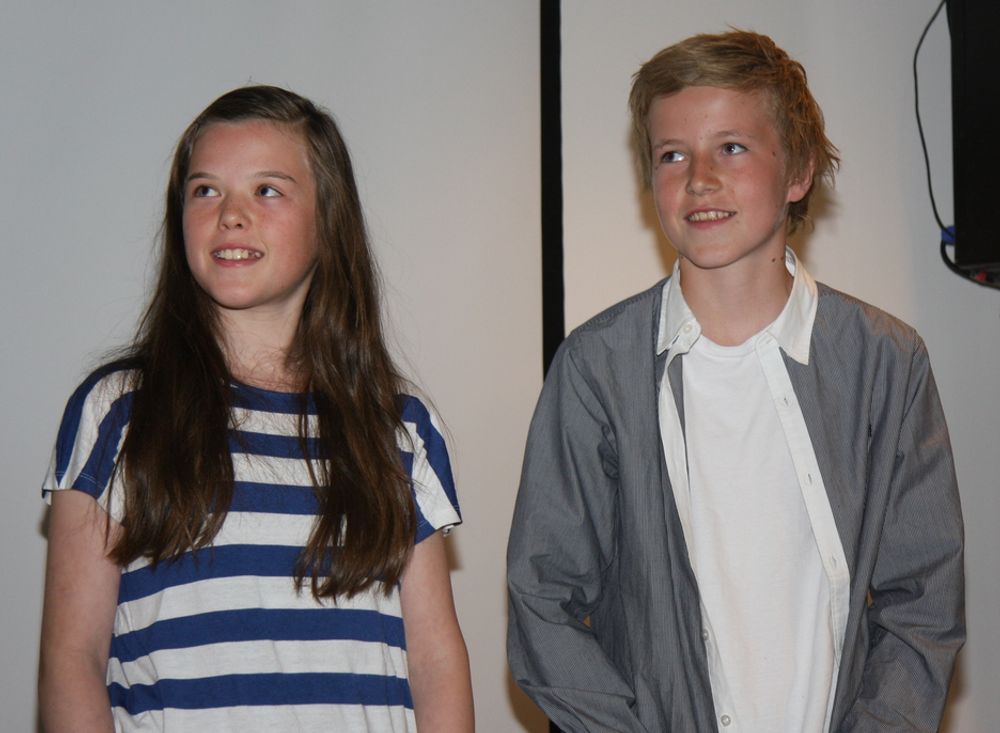 VERDIGE VINNERE: Ingrid Nordbotten og Mats Andreassen fra klasse 6b på Røyneberg skole representerte stolte vinnere av Mars-konkurransen.