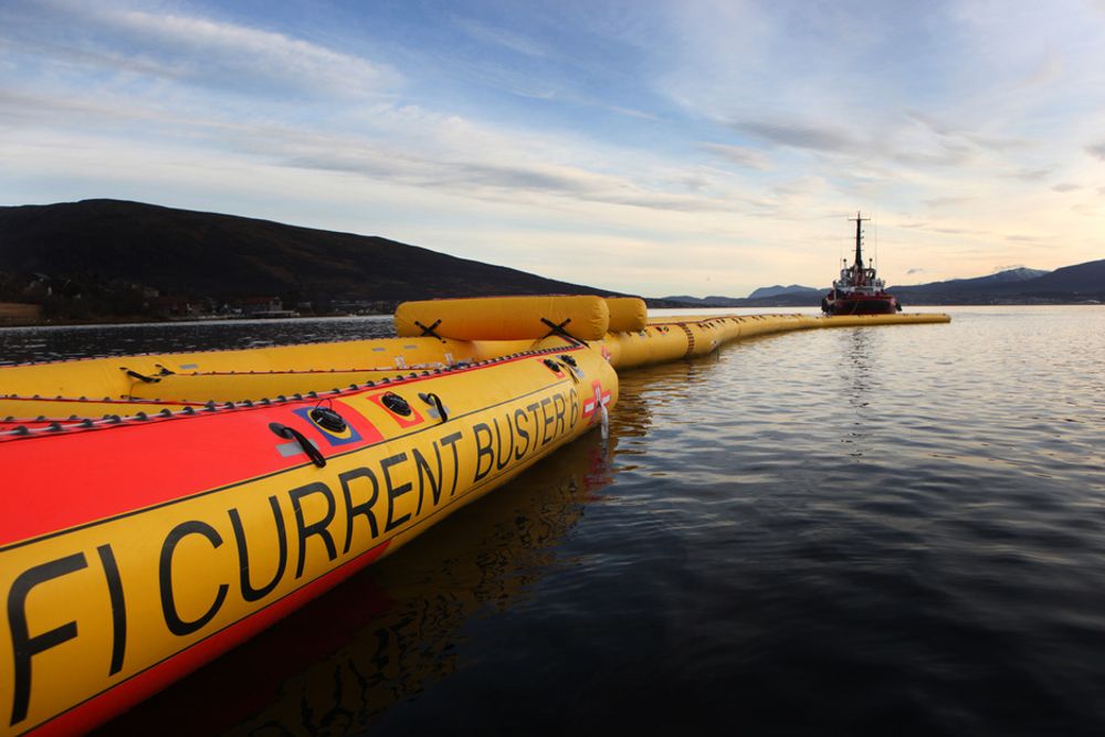 SUKSESS: NOFI var storfornøyde etter å ha testet Current Buster 6 i havet utenfor Eidkjosen nylig. Nå håper de å ha produktet i salg relativt umiddelbart.