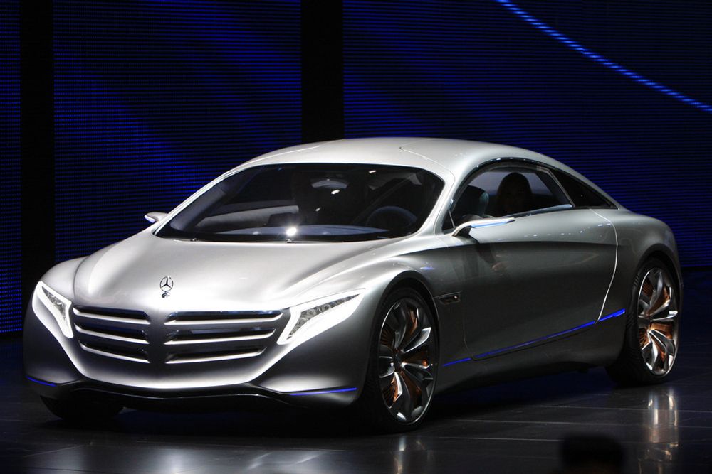 Med forskningskjøretøyet/konseptet F125! viser Mercedes-Benz at også framtiden har plass til store luksussedaner.