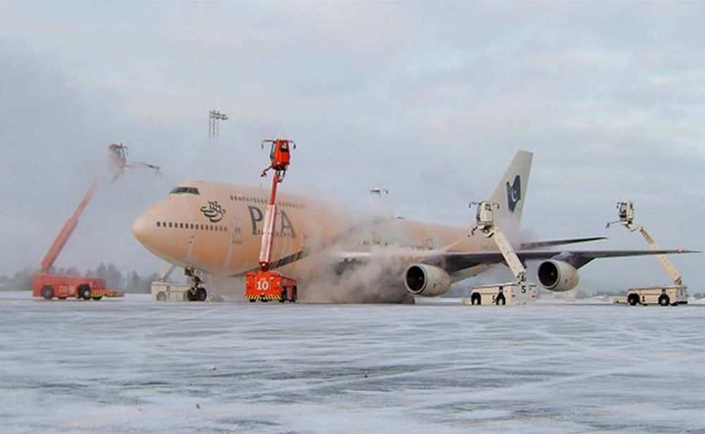 GJENBRUK: Med det nye avisingssystemet kan 60-70 prosent av glykolen de bruker på Gardermoen gjenvinnes.