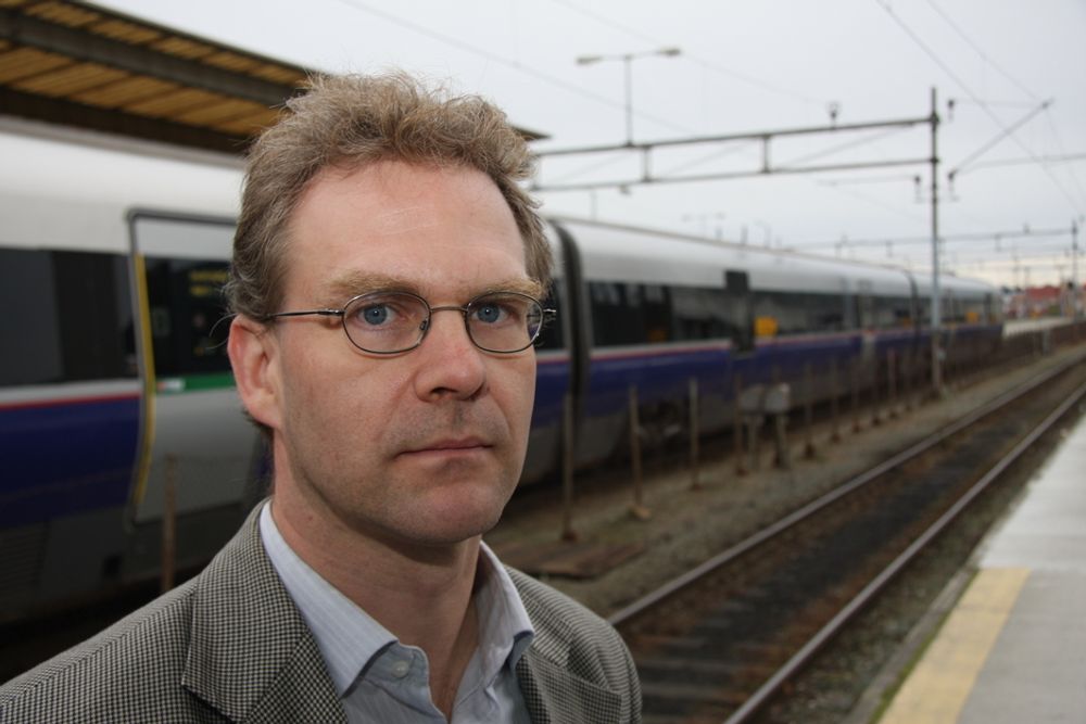 ETTERLYSER HELHETLIG PLANLEGGING: - Man har slitt med en helhetlig planlegging av jernbanen siden Nordlandsbanen åpnet, sier professor i prosjektledelse for bygg, anlegg og transport ved NTNU, Nils Olsson.