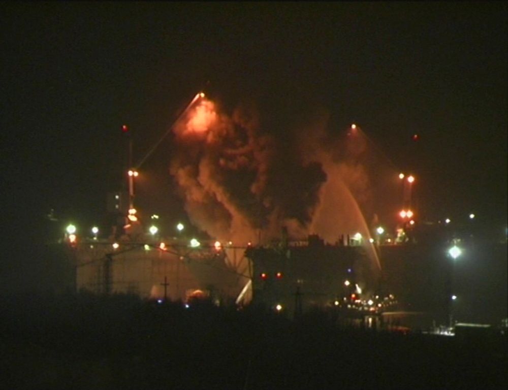 Myndighetene i Russland forsikrer at det ikke er strålefare etter brannen ombord i u-båten Yekaterinburg i Murmansk.