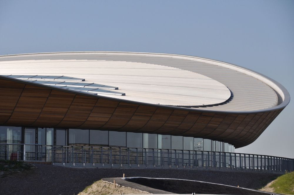SYKKELMEKKA: Veldromen sto ferdig i februar 2011 og kostet 105 millioner pund å bygge. Den 250 meter lange innendørsbanen er laget av sibirsk gran og krevde 350 000 spiker.