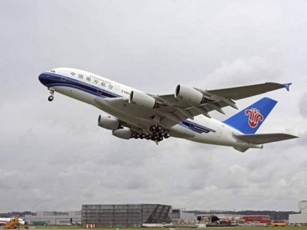 China Southern starter daglige A380-flyginger mellom Beijing og Guangzhou 18. oktober.
