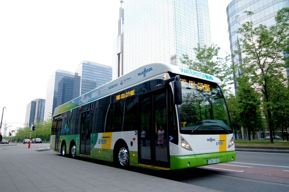 HYDROGENBUSS: I mars 2012 skal fem slike brenselcellebusser få Unibuss-drakt og settes inn på ruta mellom Kolbotn og Oslo.