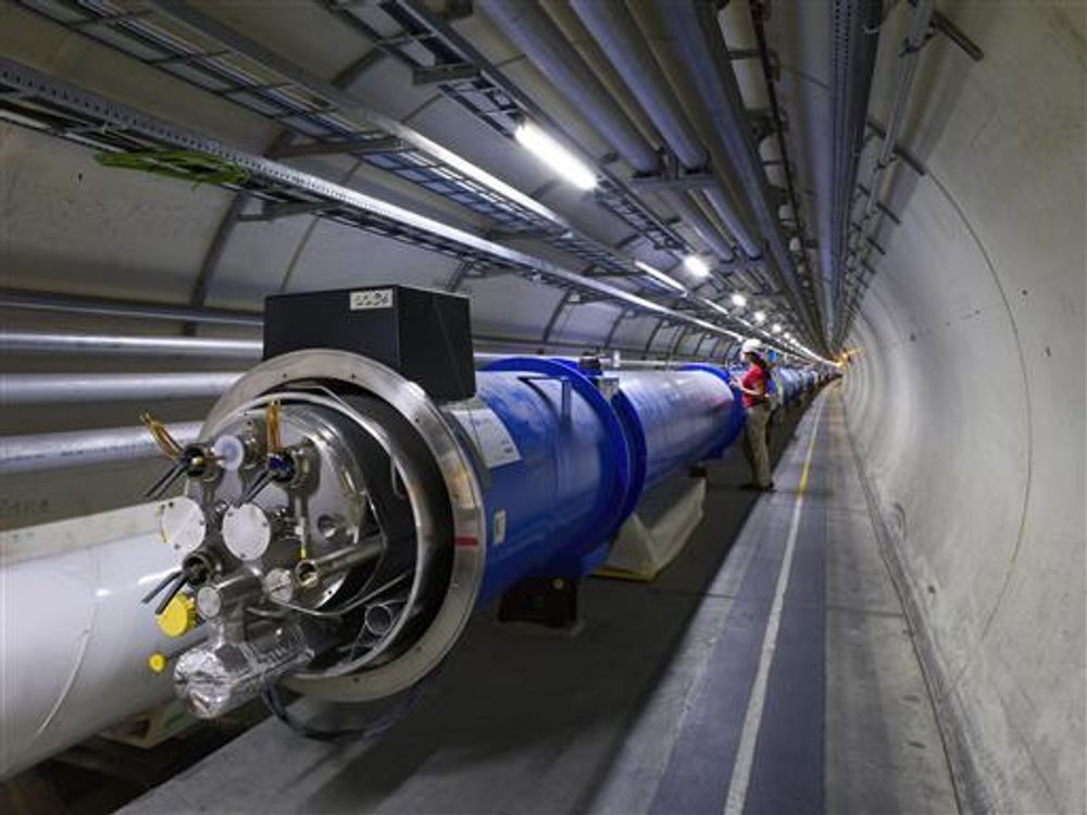 Gruppen for høyenergi partikkelfysikk ved UiO, blant annet med aktiviteter ved CERN (bildet), får toppkarakter.