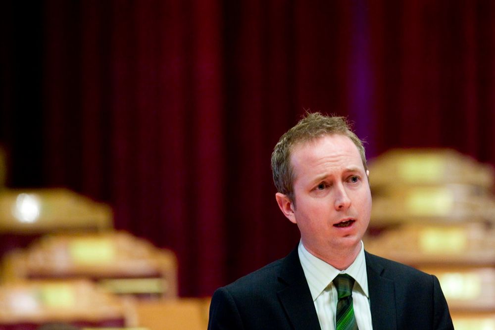 GRØNNERE: ¿ SV skal bli et fundamentalt grønt parti, sa partiets nestleder, Bård Vegar Solhjell.