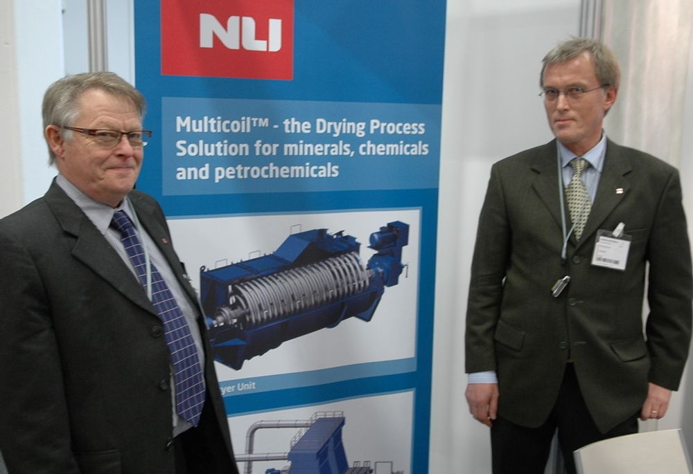 MANGSLUNGENT: NLI produserer og selger utstyr til annen industri som trevareindustrien. Kai Wilsgaard og Trond Muri selger tørkere for NLI Products as. Disse har vært på markedet i 40 år, da markedsført av Kværner.