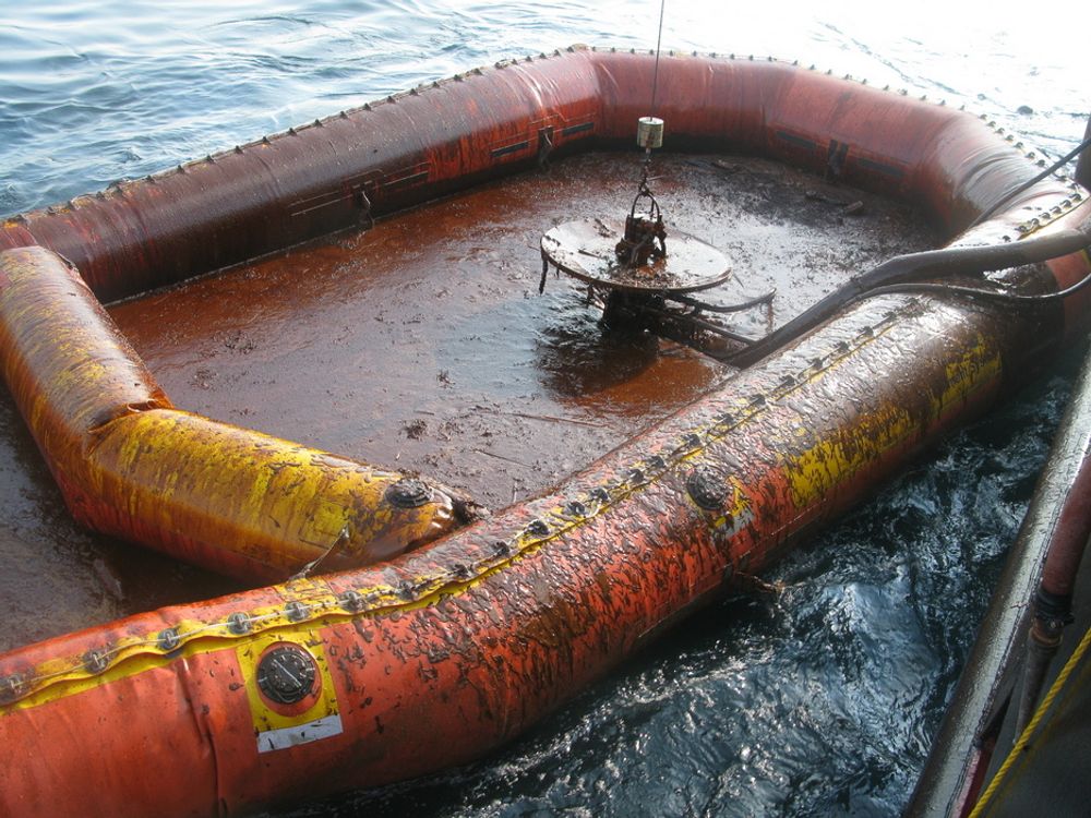 TYKT: Den største Busteren samlet opptil 800 fat olje pr. døgn i Mexicogulfen.