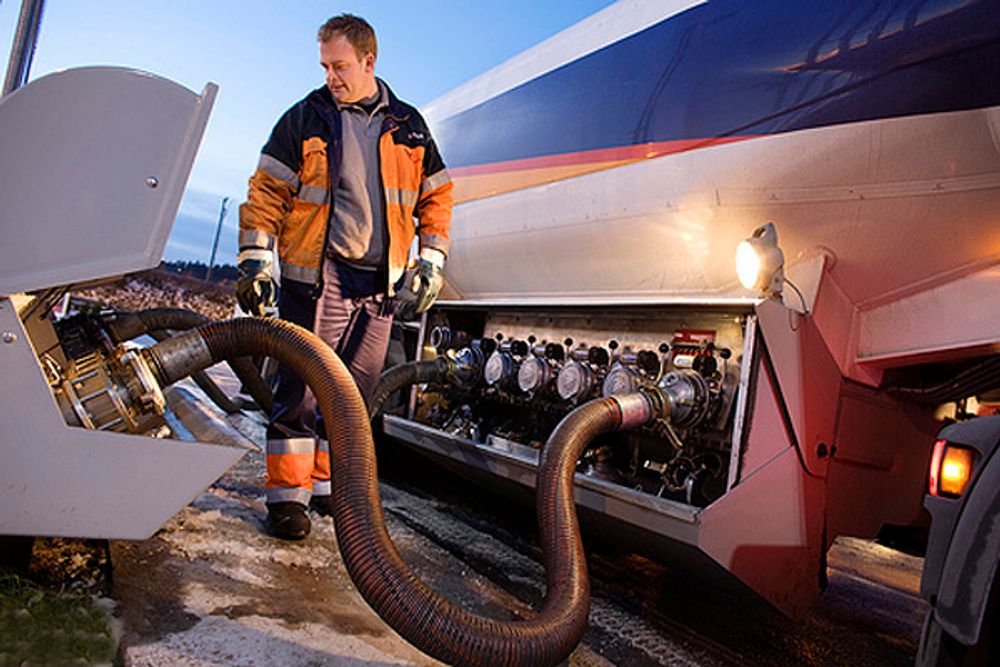 Statoil får forelegg fra Økokrim etter at over 100 kubikk med oljeprodukter rant ut i grunnen under Sjursøya i Oslo. (illustrasjonsfoto)