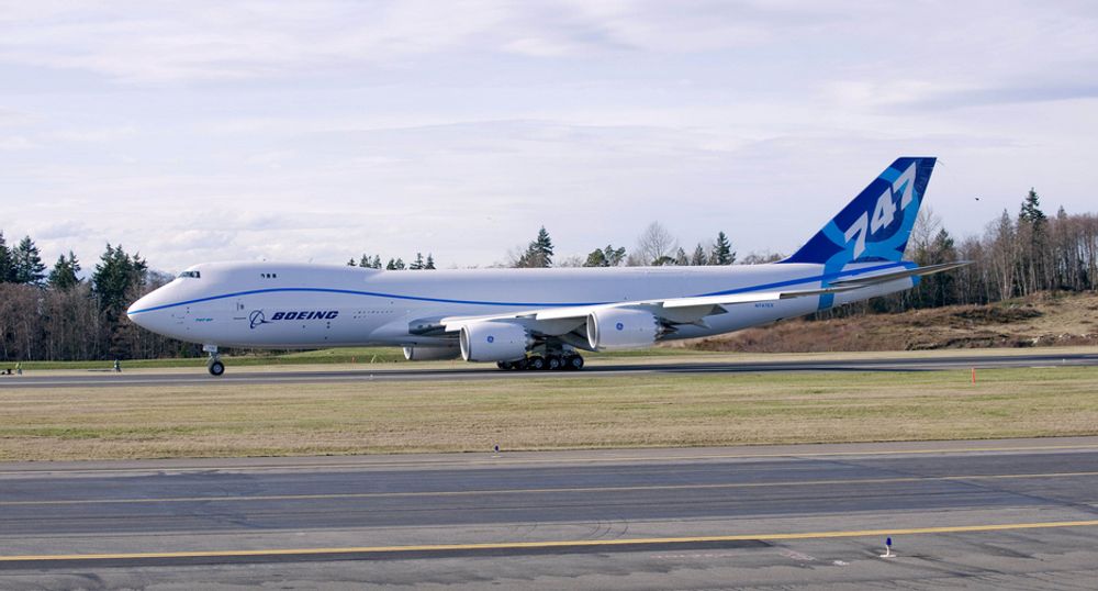 Fraktversjonen av nye 747-8 fløy for første gang mandag.