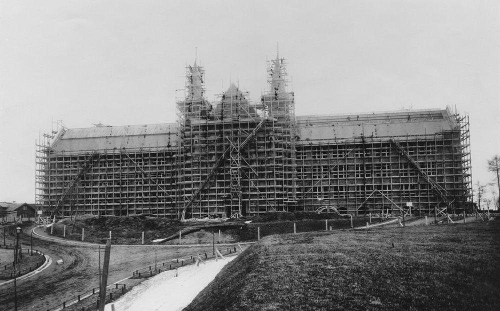 NTH under bygging i 1908. FOTO: Schrøder, Trondhjem.