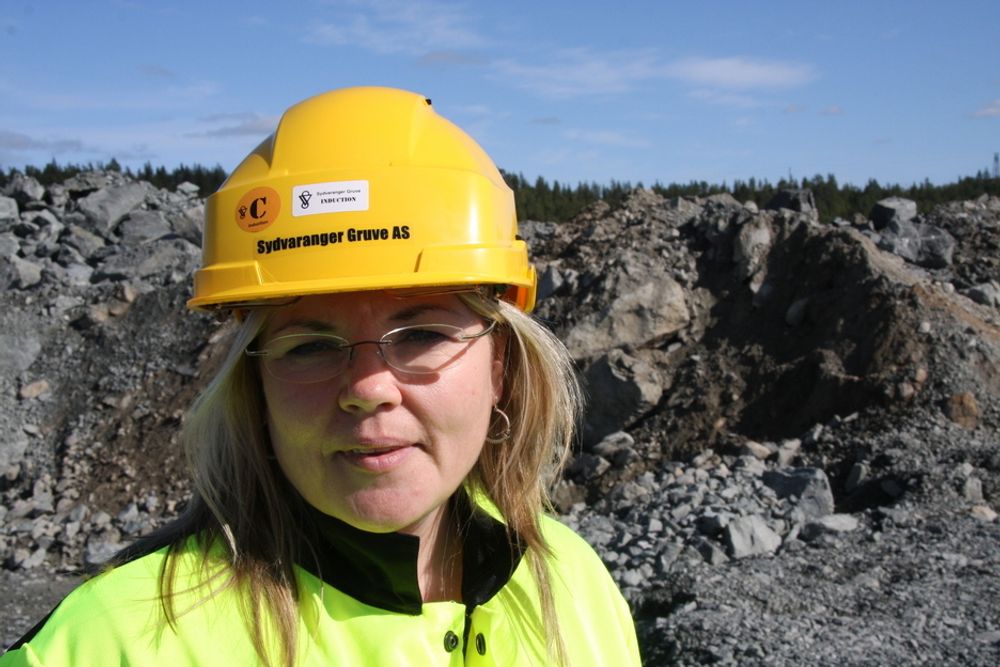 NY: Trine Rohde er nyansatt personalsjef og pressekontakt i Sydvaranger Gruve og er oppe i gruvene for første gang.