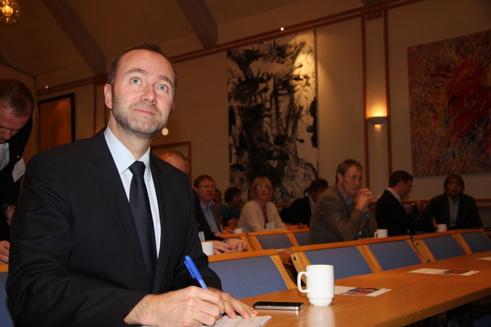 Nærings- og handelsminister Trond Giske reagerer på få norske kontrakter ved Goliat-utbyggingen.