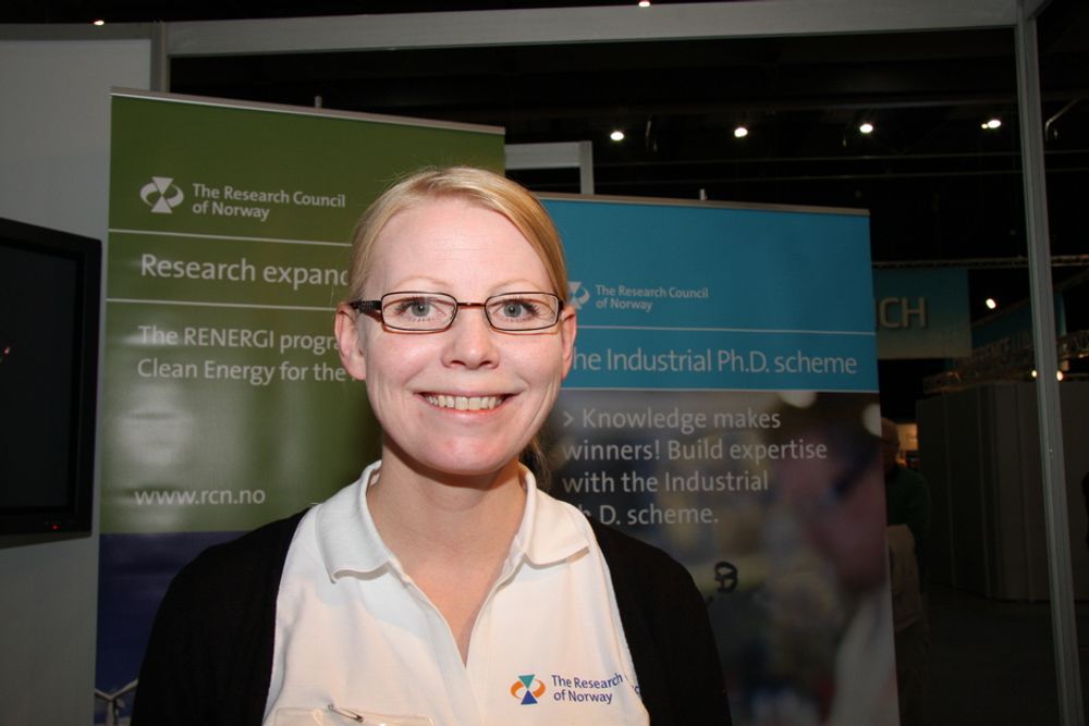 BYGGER BROER: Hun har pengene, og dine ansatte har kunnskapen. Forskningsrådets Annette Linda Vestlund koordinerer programmet «Nærings-Ph.D.», som støtter ansatte som tar doktorgrad på bedriftens egen teknologi.