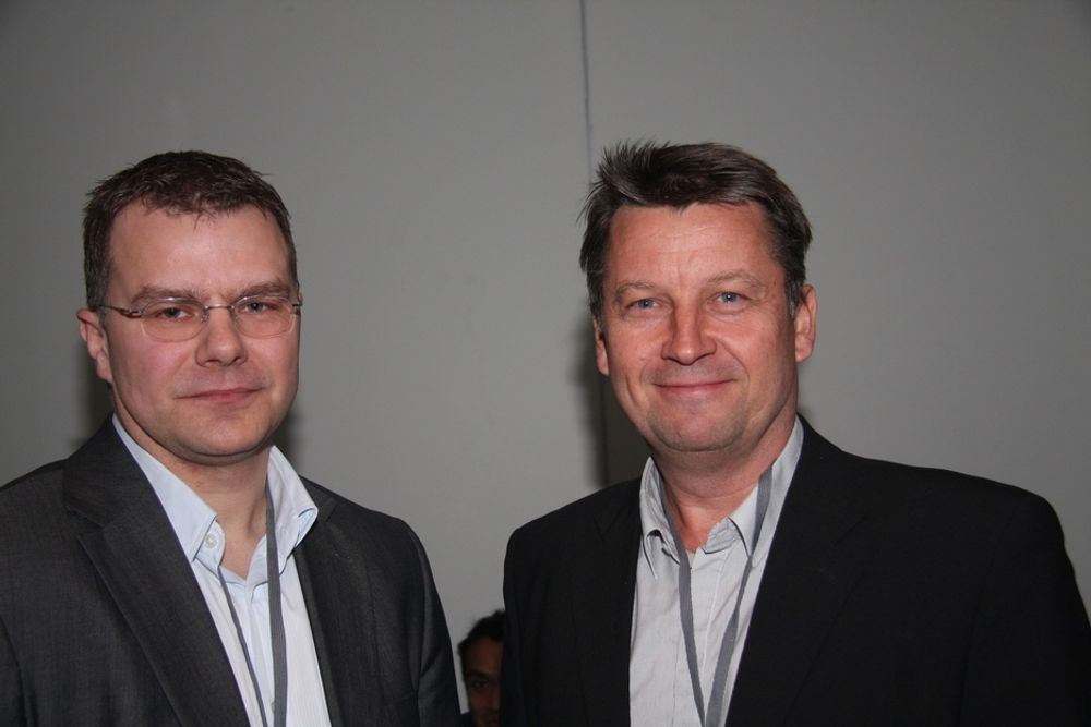 KREVENDE: Øystein Mørk i Statnett og Ulf Moberg, i Svenska kraftnät  og  styremedlem i ENTSO-E, tror det kan bli krevende å gjennomføre alle 500 prosjekter i den europeiske 10 årsplanen for nettet.