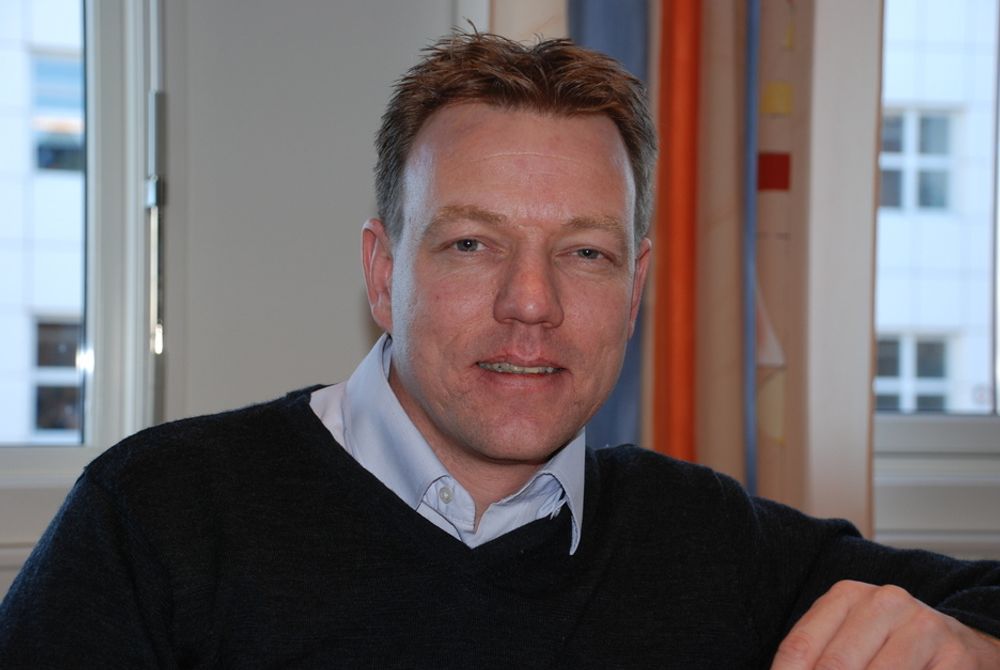 BILLIGERE: Svein Tore Moe, daglig leder i Cenika, utfordrer de store leverandørene.