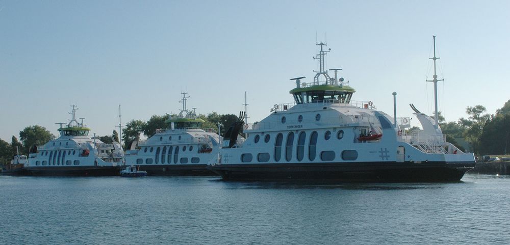 De tre LNG-drevne passasjerfergene Tidekongen, Tidedronningen og  Tideprinsen. Hvert år frakter de ca. 2,6 millioner passasjerer på ruten  Nesodden-Aker Brygge i Oslo.