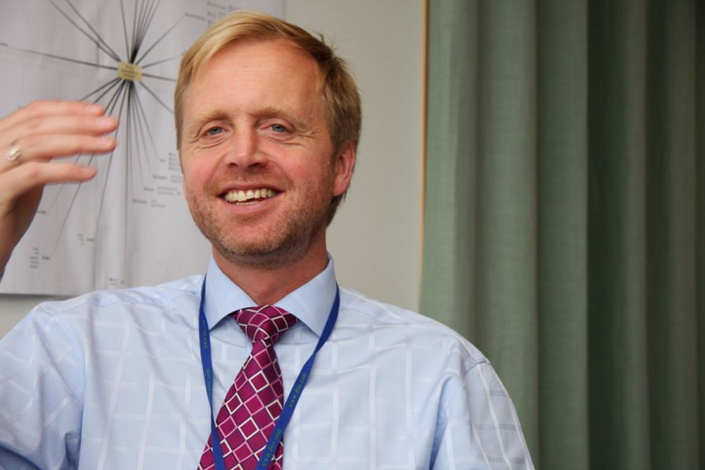 Bjørn Kj. Haugland er konserndirektør for bærekraft og miljø i DNV GL. Han liker de høye tallene Siemens legger fram om batteripotensial for norske fergesamband.