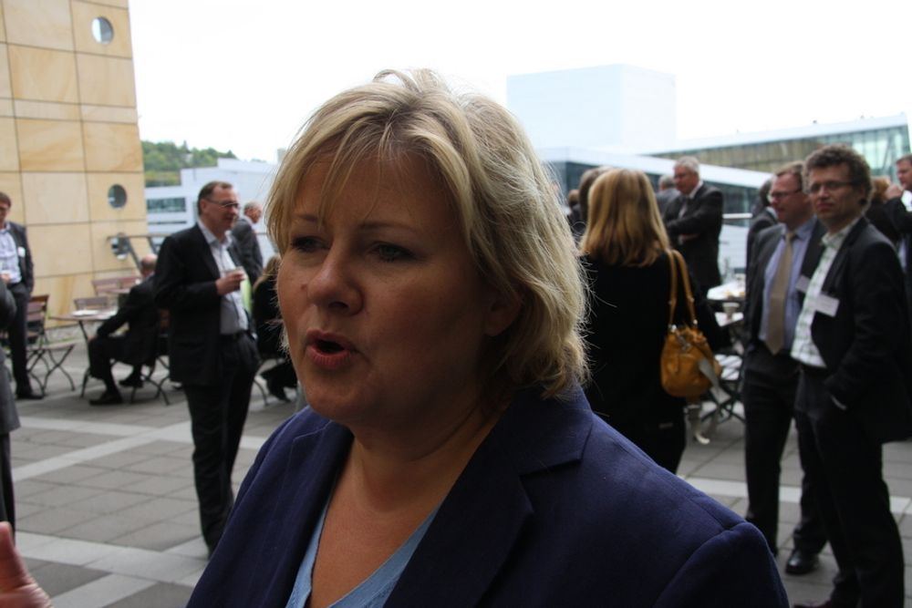 I MOT ATK: Høyreleder Erna Solberg har tidligere uttalt at Høyre er i mot ATK - gjennomsnittlig fartsmåling.