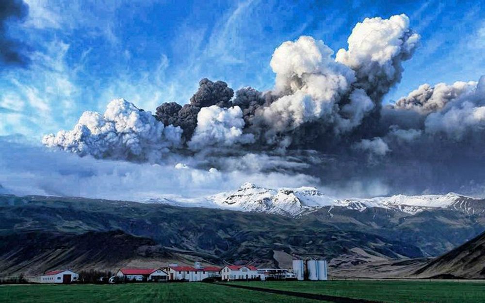 VULKANUTBRUDD: Forskning viser at asken fra  Eyjafjallajökull i fjor vår ikke var noen trussel for kraftnettet i Norge og Sverige.