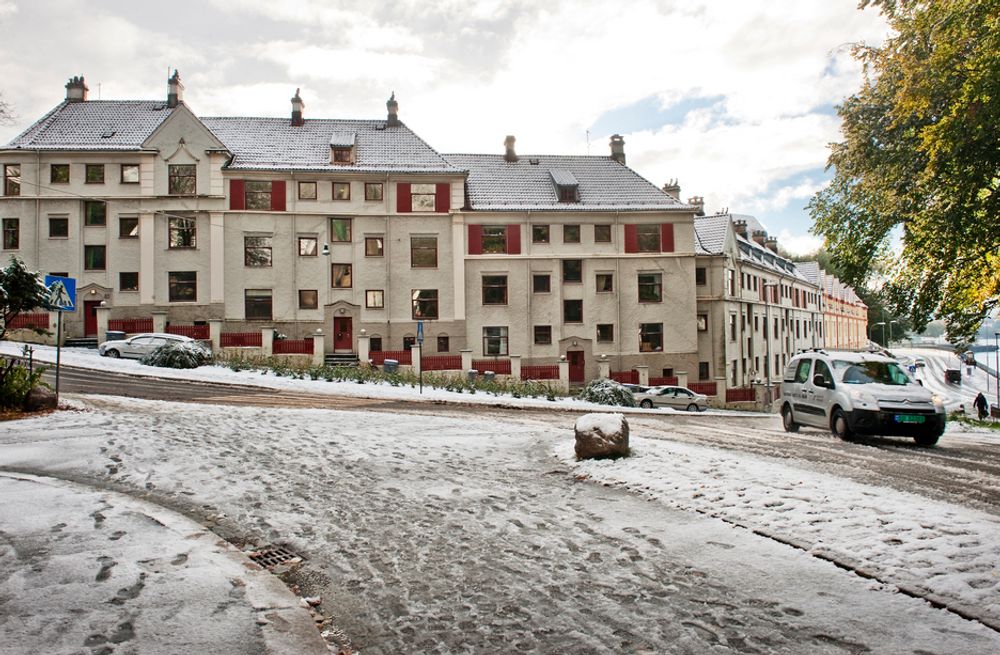 AVGJORT: Fem boligeiere i denne bygården i Bergen får nå hevet sine kjøp etter en flere år lang strid om setningsskader og reklamasjonsfrist.