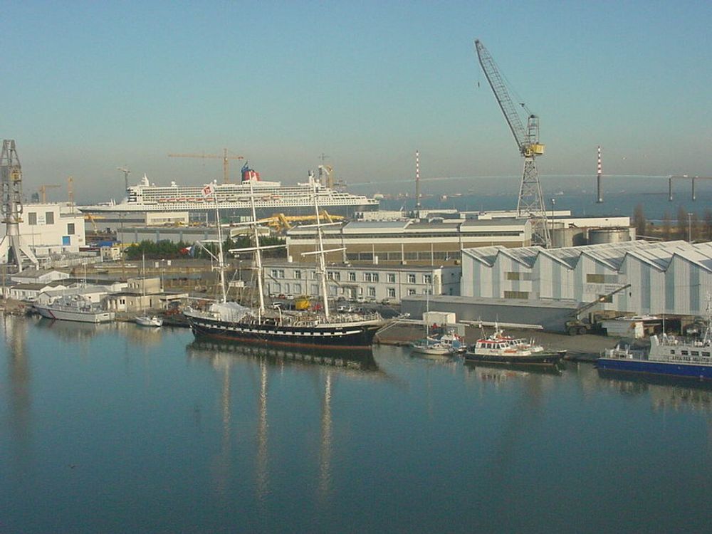 FRANKRIKE: STX Europe i Saint Nazaire skal bygge et cruiseskip på 333 meter for en ny kunde som vil inn på cruisemarkedet.