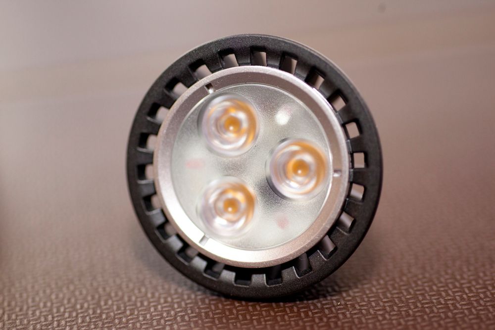 Bildet viser en LED-pære.