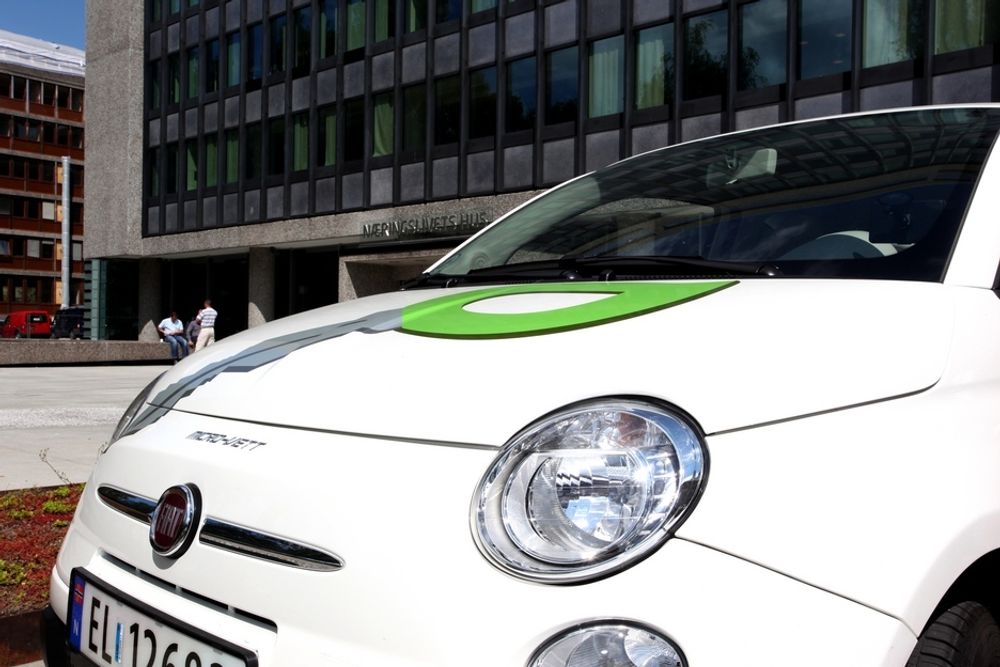 Grønn Bils elektriske Fiat 500 er blant bilene som kan bli tilnærmet uselgelig i Norge dersom regjeringen fjerner momsfritaket.
