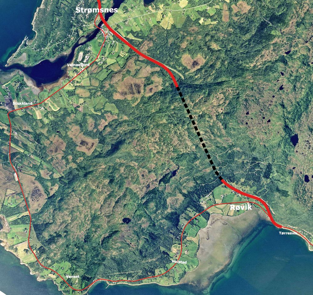 Riksveg 80 mellom Røvika og Strømsnes blir ca. seks kilometer kortere når Røviktunnelen åpnes neste år. Den som vil utføre elektroarbeidet, må gi anbud innen 7. juni.