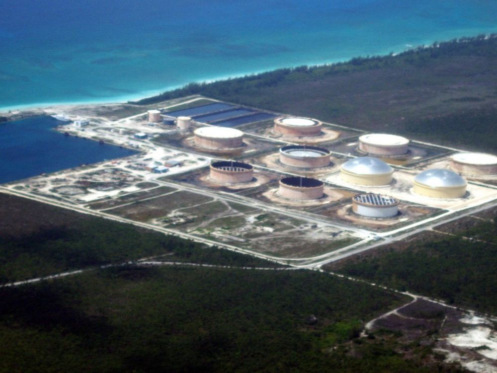 Statoil eier South Riding Point-terminalen på Bahamas. Nå vil de bore etter olje utenfor øygruppen.
