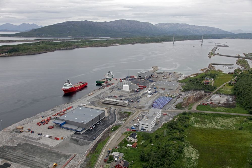 I KØ: Helgelandsbase opplever stadig sterkere etterspørsel fra off shore-industri som ønsker å etablere seg i Sandnessjøen.