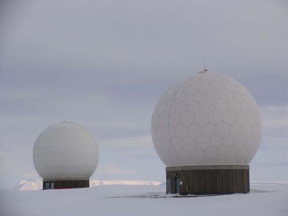 NASA I NORGE: En del av de nye bakkestasjonene fra Kongsberg Spacetec skal utplasseres på SvalSat på Svalbard.