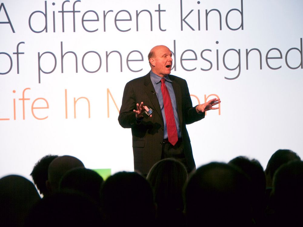 ENTUSIASTISK: Microsoft-sjef Steve Ballmer gjør ingenting for å tone ned forventningene til Windows Phone 7.