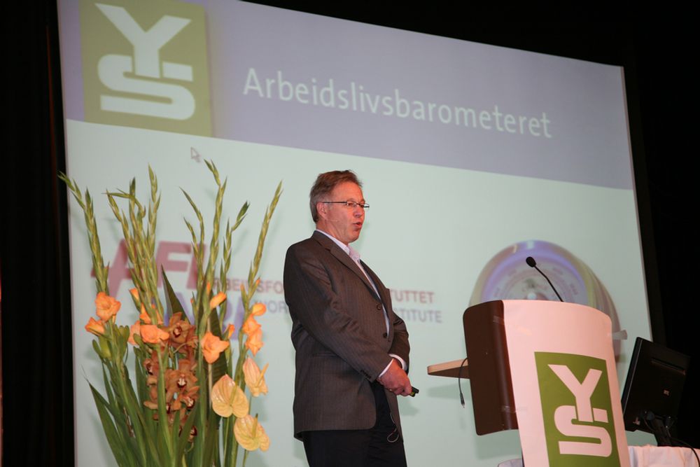 NYTT: Arild H. Steen, forsker og daglig leder ved Arbeidsforskningsinstituttet, skal på oppdrag fra YS forske på norsk arbeidsliv hvert år i fem år.