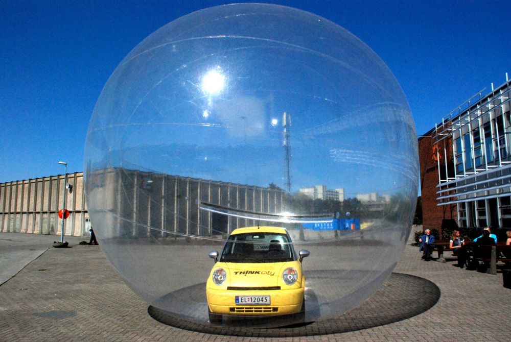 Think City inni boble. Bildet er tatt under EVS24 i Stavanger, mai 2009.