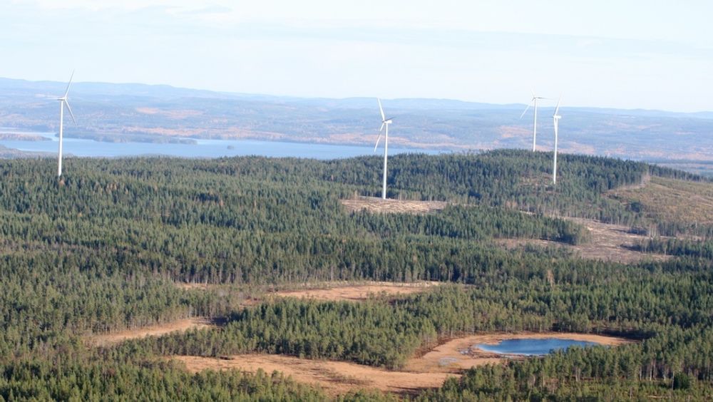 MER UTBYGGING: Fra Fjällberget vindpark i Ludvika kommune i Sverige som har en produksjon tilsvarende mer enn 3000 timer/år selv om anlegget står i et skogsområde i innlandet. Vindkraftverket har 5 Vestas V90 2 MW vindturbiner. Eieren, Stena Renewables, er i gang med ytterligere utbygging i området.Foto: Stena Renewables AB