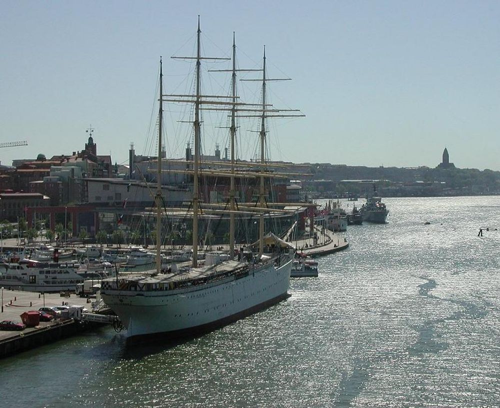 MILJØVENN: Seilskkipet Viking ved havn i Göteborg. Bare seil er mer miljøvennlig enn LNG for skip.
