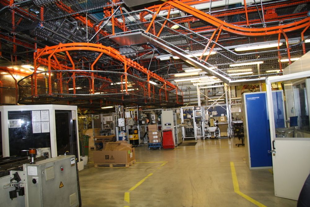 AUTOMATISK: Raufoss Technology produserer hjuloppheng i aluminum. Produksjonen er helautomatisert.