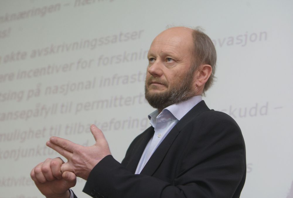 KREVER ENDRING: Stein Lier-Hansen i Norsk Industri mener at avskrivingssatsen for produskjonsutstyr må justeres. - Finansministeren har erkjent at avskrivningsatsen er for lav, sier han.