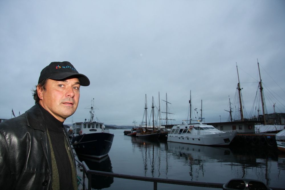 DELVIS FORNØYD: Sjøfartsdirektør Olav Akselsen er glad for at antall omkomne til sjøs viser nedgang i fjor.